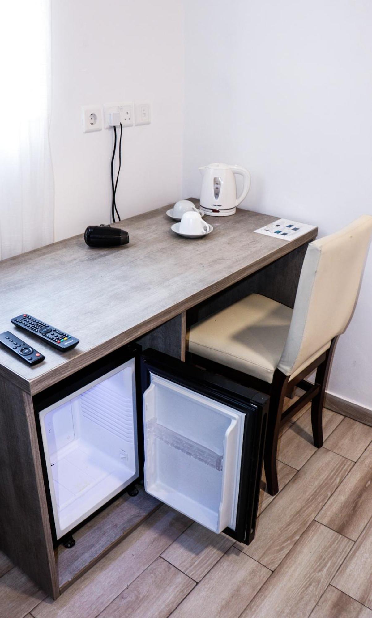 Napoli Suites Studios Aparthotel Saint Julian's ภายนอก รูปภาพ