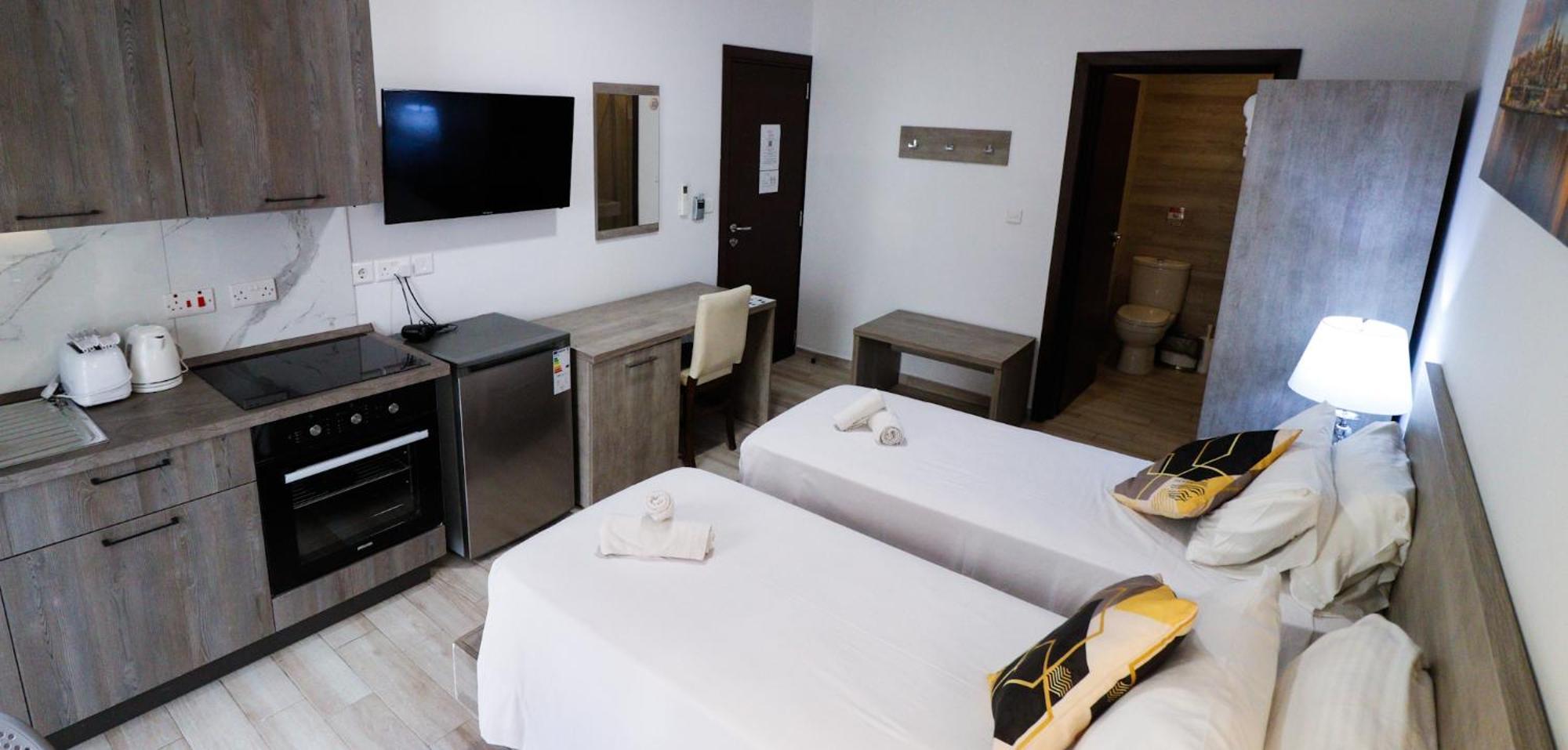 Napoli Suites Studios Aparthotel Saint Julian's ภายนอก รูปภาพ