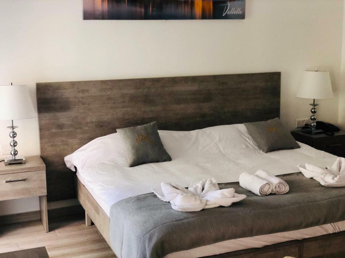 Napoli Suites Studios Aparthotel Saint Julian's ภายนอก รูปภาพ
